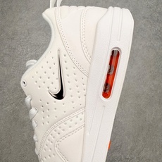 NK Air Max 1 初代复古气垫慢跑鞋 由Tinker Hatfeld和Mark Parker在1 NK Air Max 1 初代复古气垫慢跑鞋 由Tinker Hatfeld和Mark Parker在1