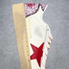 Golden Goose Super-Star GGDB 小脏鞋休闲时尚板鞋 设计有一种不修边幅的酷感 Golden Goose Super-Star GGDB 小脏鞋休闲时尚板鞋 设计有一种不修边幅的酷感