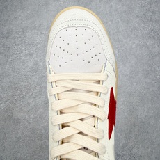 Golden Goose Super-Star GGDB 小脏鞋休闲时尚板鞋 设计有一种不修边幅的酷感 Golden Goose Super-Star GGDB 小脏鞋休闲时尚板鞋 设计有一种不修边幅的酷感