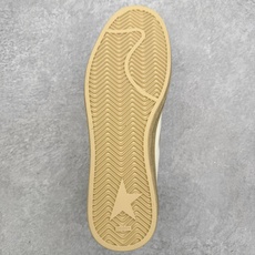 Golden Goose Super-Star GGDB 小脏鞋休闲时尚板鞋 设计有一种不修边幅的酷感 Golden Goose Super-Star GGDB 小脏鞋休闲时尚板鞋 设计有一种不修边幅的酷感