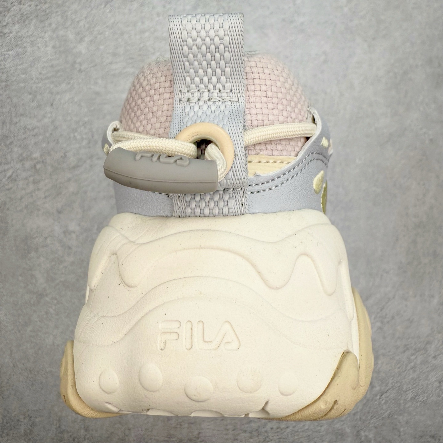 FILA FLUID 5 斐乐猫爪五代百搭低帮复古老爹风潮流休闲运动慢跑鞋 自老爹鞋开始流行于街头 FI
