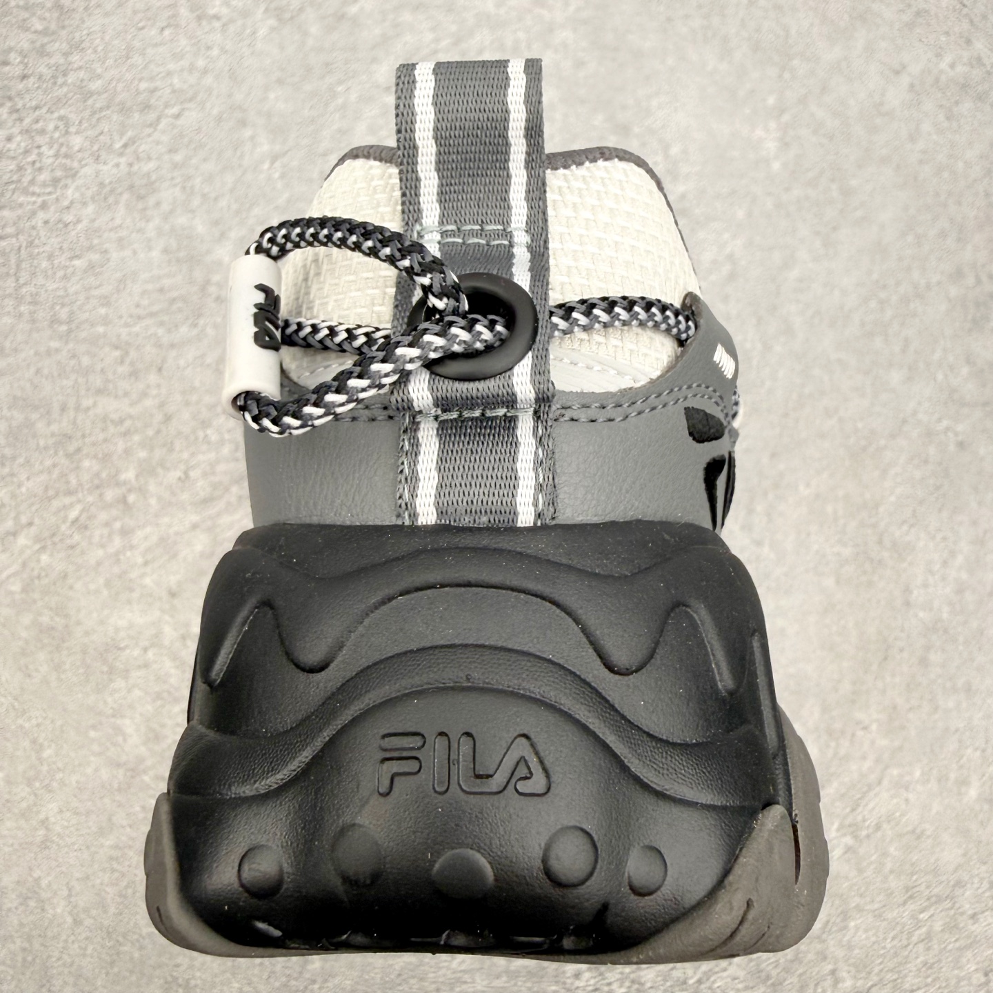 FILA FLUID 5 斐乐猫爪五代百搭低帮复古老爹风潮流休闲运动慢跑鞋 自老爹鞋开始流行于街头 FI