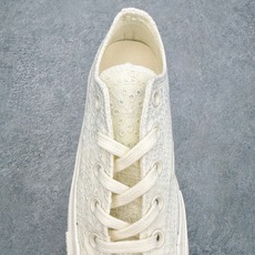 Converse Chuck 1970s SEASONAL匡威立体碎花肌理 奶油米白休闲鞋采用经典70s Converse Chuck 1970s SEASONAL匡威立体碎花肌理 奶油米白休闲鞋采用经典70s