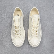 Converse Chuck 1970s SEASONAL匡威立体碎花肌理 奶油米白休闲鞋采用经典70s Converse Chuck 1970s SEASONAL匡威立体碎花肌理 奶油米白休闲鞋采用经典70s
