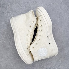 Converse Chuck 1970s SEASONAL匡威立体碎花肌理 奶油米白休闲鞋采用经典70s Converse Chuck 1970s SEASONAL匡威立体碎花肌理 奶油米白休闲鞋采用经典70s