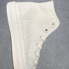 Converse Chuck 1970s SEASONAL匡威立体碎花肌理 奶油米白休闲鞋采用经典70s Converse Chuck 1970s SEASONAL匡威立体碎花肌理 奶油米白休闲鞋采用经典70s