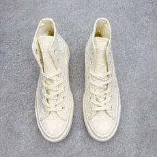 Converse Chuck 1970s SEASONAL匡威立体碎花肌理 奶油米白休闲鞋采用经典70s Converse Chuck 1970s SEASONAL匡威立体碎花肌理 奶油米白休闲鞋采用经典70s
