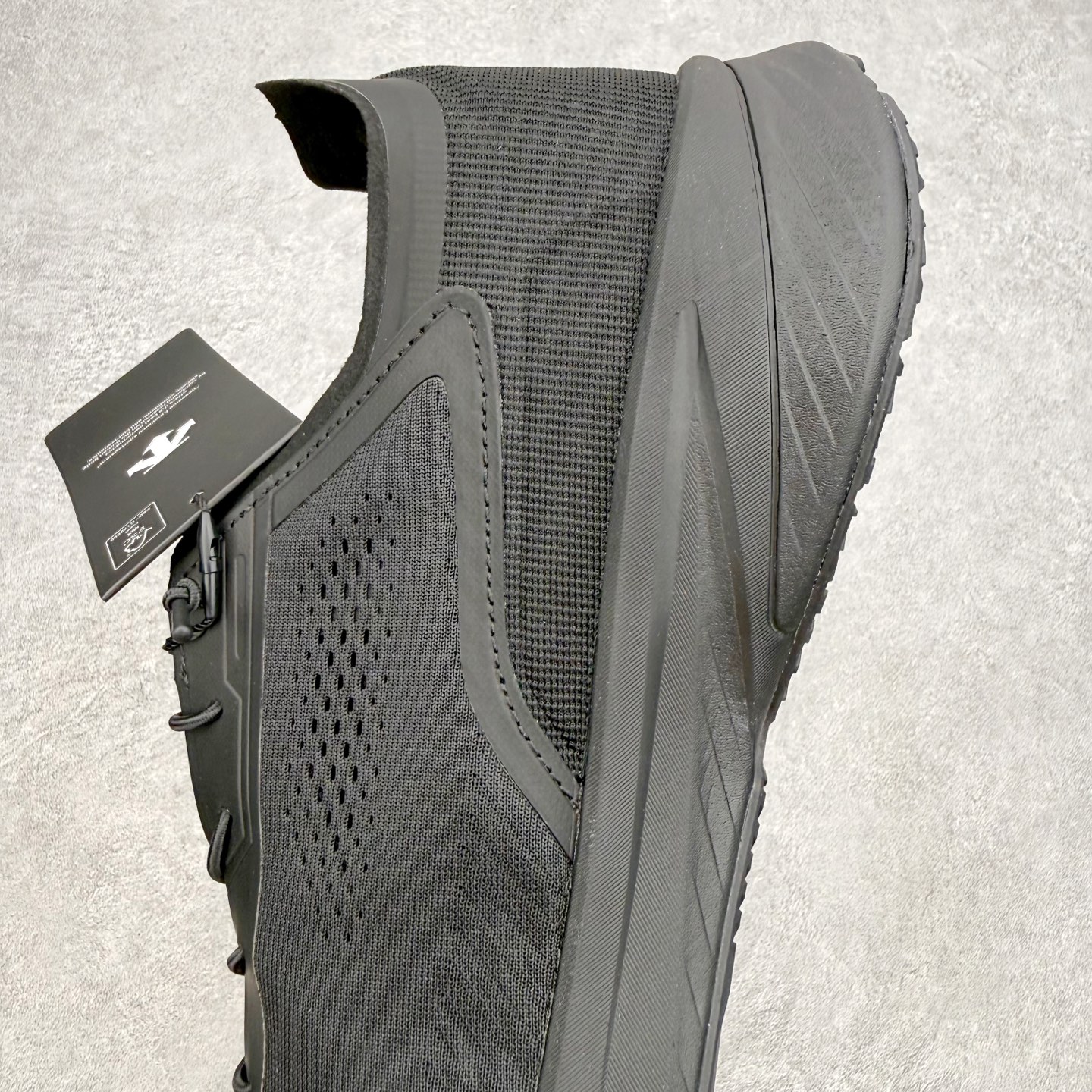 ＃HP 迪桑特DESCENTE RUNNING系列 Z-FOAM缓震透气轻便 跑步鞋 男款 DESCEN