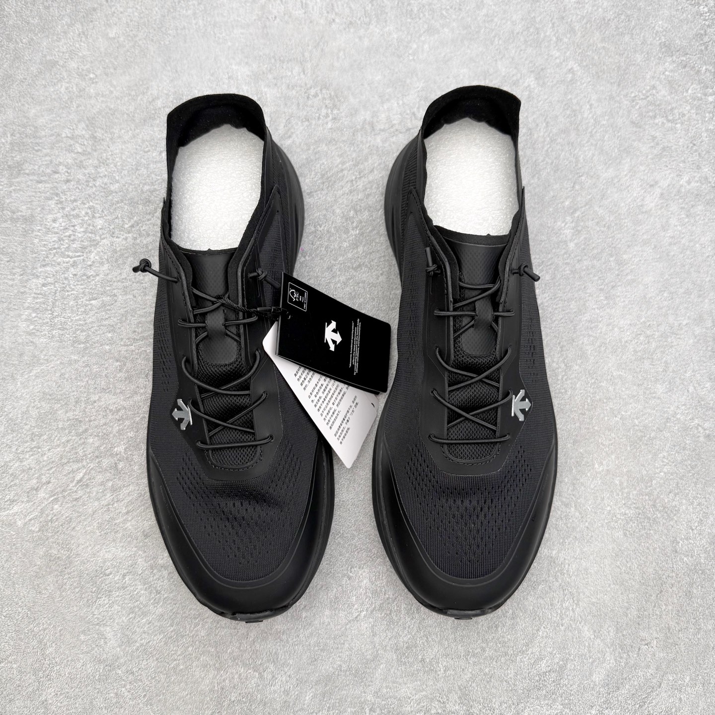 ＃HP 迪桑特DESCENTE RUNNING系列 Z-FOAM缓震透气轻便 跑步鞋 男款 DESCEN
