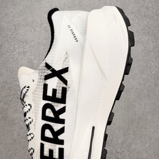 AD Terrex Agravic speed ultra 2 舒适耐用跑步鞋 运动休闲跑鞋 采用较薄的 AD Terrex Agravic speed ultra 2 舒适耐用跑步鞋 运动休闲跑鞋 采用较薄的