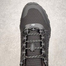 alo yoga Trail 百搭舒适越野跑鞋 男女通用 品牌故事Alo Yoga于2007年创立于洛杉 alo yoga Trail 百搭舒适越野跑鞋 男女通用 品牌故事Alo Yoga于2007年创立于洛杉