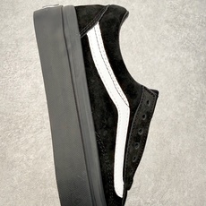 Vans Premium Old Skool高端支线 新款复古百搭麂皮休闲板鞋鞋面采用全麂皮材质打造 质 Vans Premium Old Skool高端支线 新款复古百搭麂皮休闲板鞋鞋面采用全麂皮材质打造 质