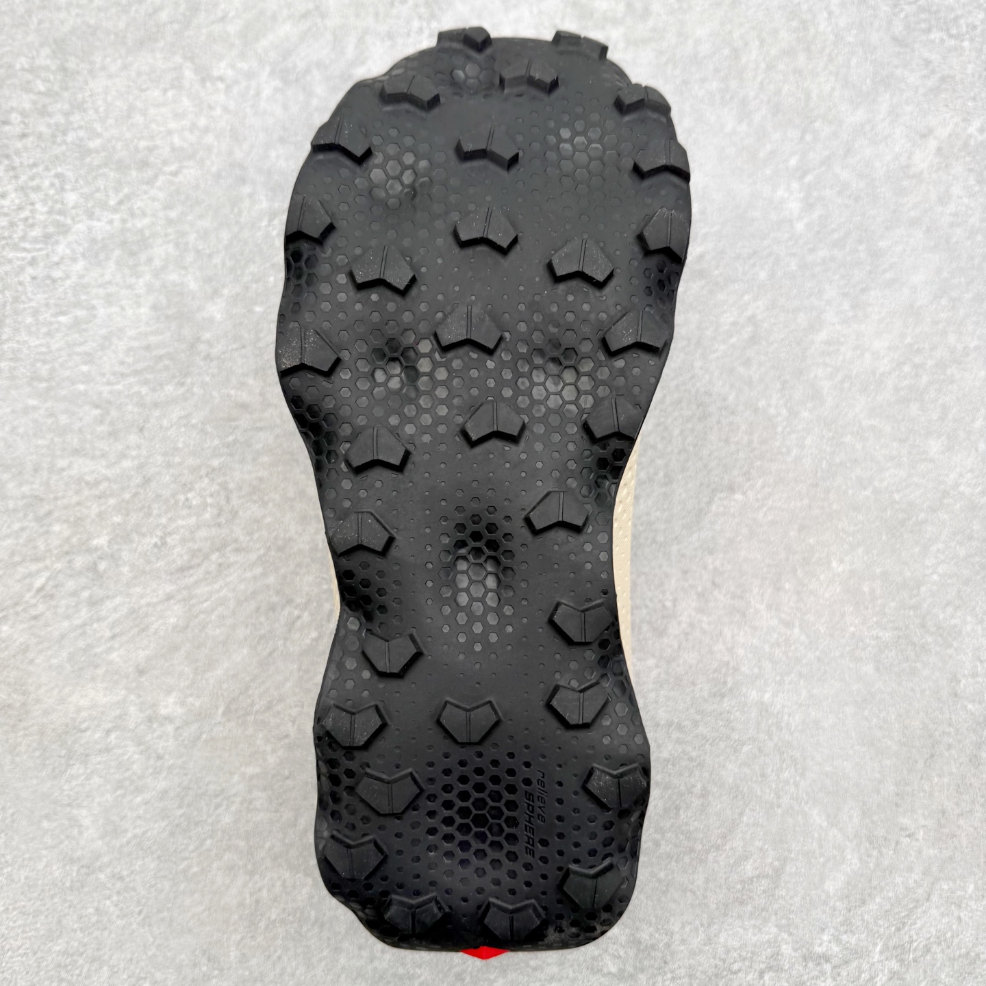 SALOMON萨洛蒙 ULTRA GLIDE 4 减震轻便透气舒适全地形 越野跑鞋 SALOMON诞生于