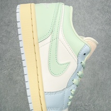 Air Jordan AJ1 Low 低帮 浅蓝黄 DC0774-108 终端优势供应 市面中低帮最具代 Air Jordan AJ1 Low 低帮 浅蓝黄 DC0774-108 终端优势供应 市面中低帮最具代