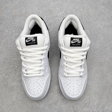 #YC纯原 NK SB Dunk Low 白黑 HF3704-100 实力大厂出品 新配色陆续开发 利润 #YC纯原 NK SB Dunk Low 白黑 HF3704-100 实力大厂出品 新配色陆续开发 利润