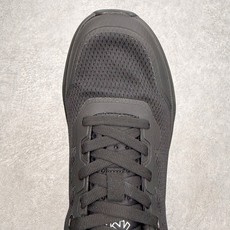 可隆KOLON SPORT CITY LUX 织物 都市通勤轻量户外 耐磨 生活休闲鞋 男女同款 KOL 可隆KOLON SPORT CITY LUX 织物 都市通勤轻量户外 耐磨 生活休闲鞋 男女同款 KOL
