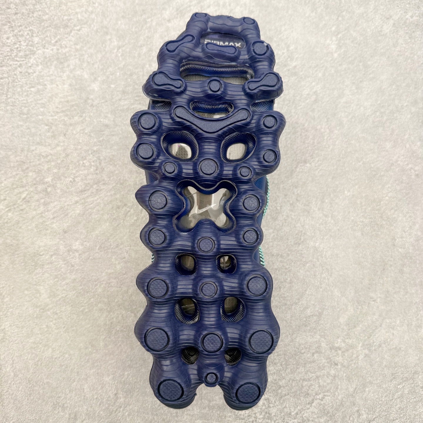 NK AIR LIQUID MAX 2026S 毒箭蛙新款气垫跑步鞋 Liquid Max 传承四十年 