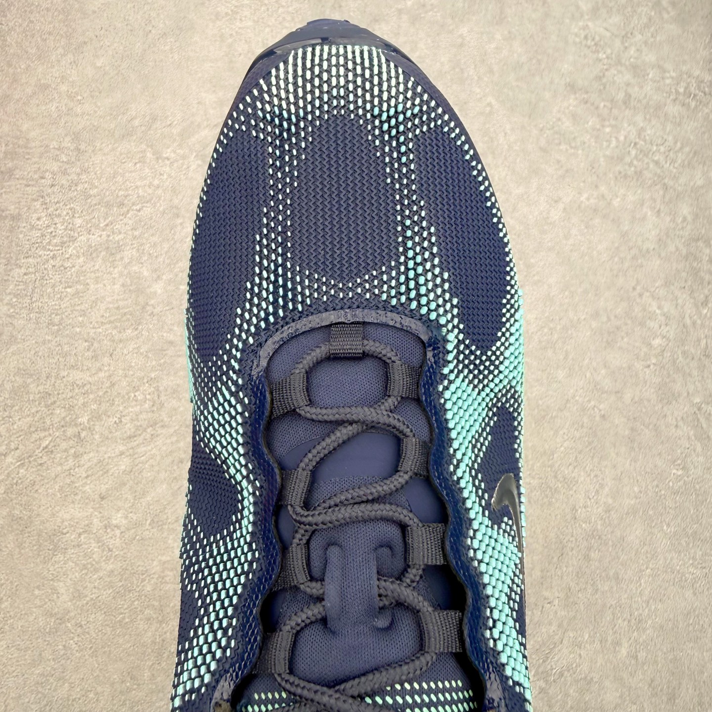 NK AIR LIQUID MAX 2026S 毒箭蛙新款气垫跑步鞋 Liquid Max 传承四十年 