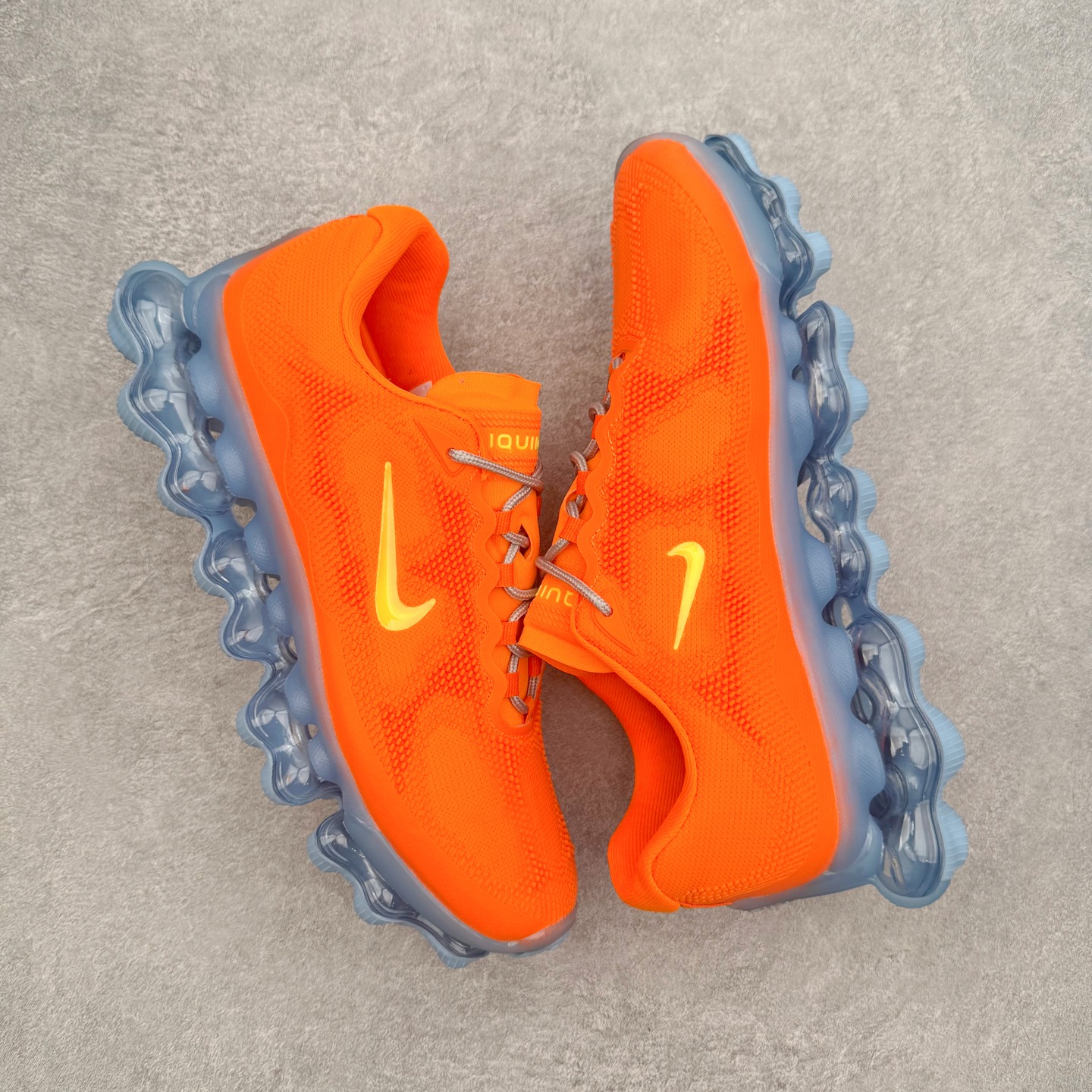 NK AIR LIQUID MAX 2026S 毒箭蛙新款气垫跑步鞋 Liquid Max 传承四十年 