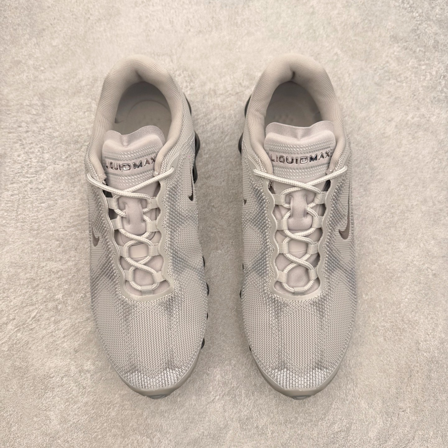 NK AIR LIQUID MAX 2026S 毒箭蛙新款气垫跑步鞋 Liquid Max 传承四十年 