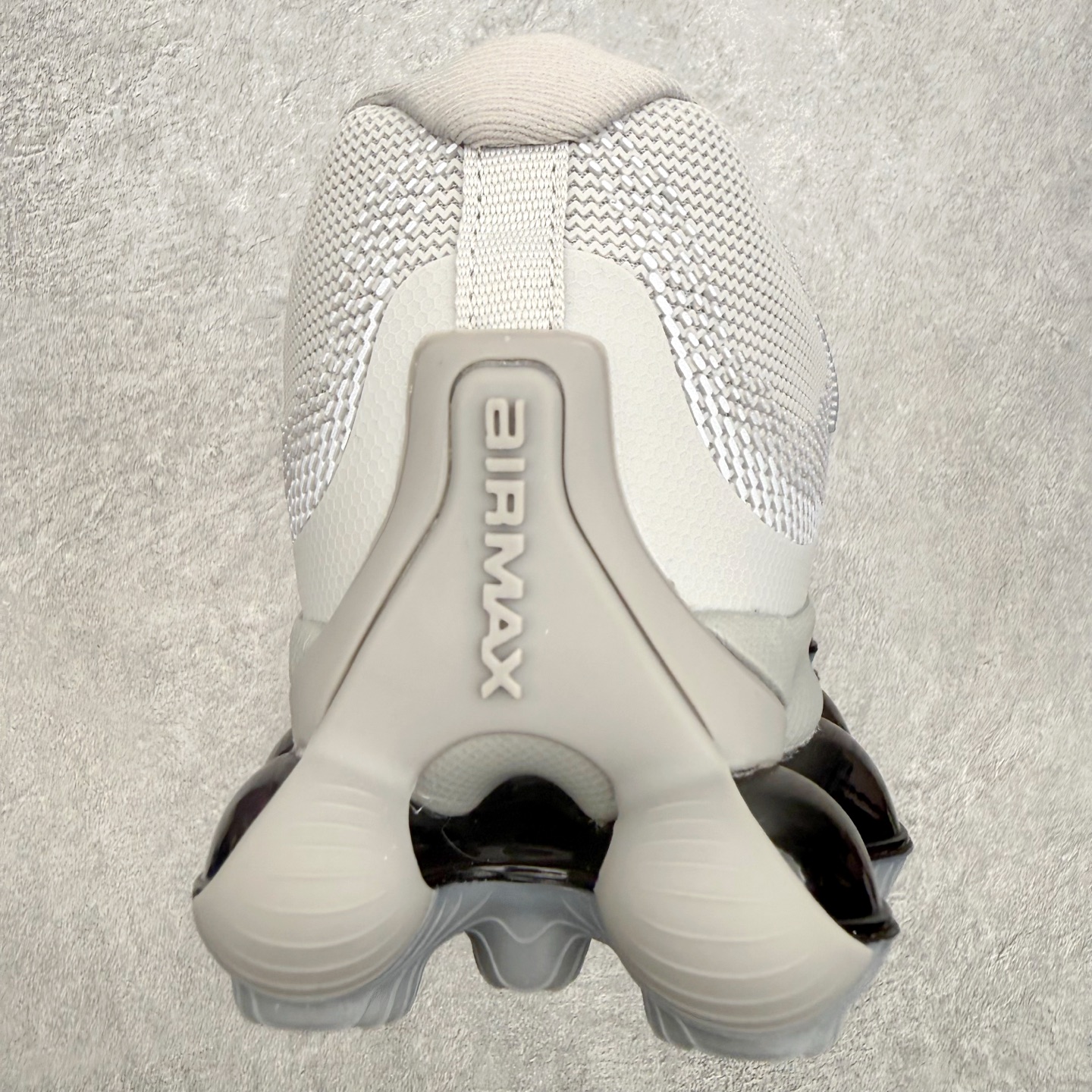 NK AIR LIQUID MAX 2026S 毒箭蛙新款气垫跑步鞋 Liquid Max 传承四十年 