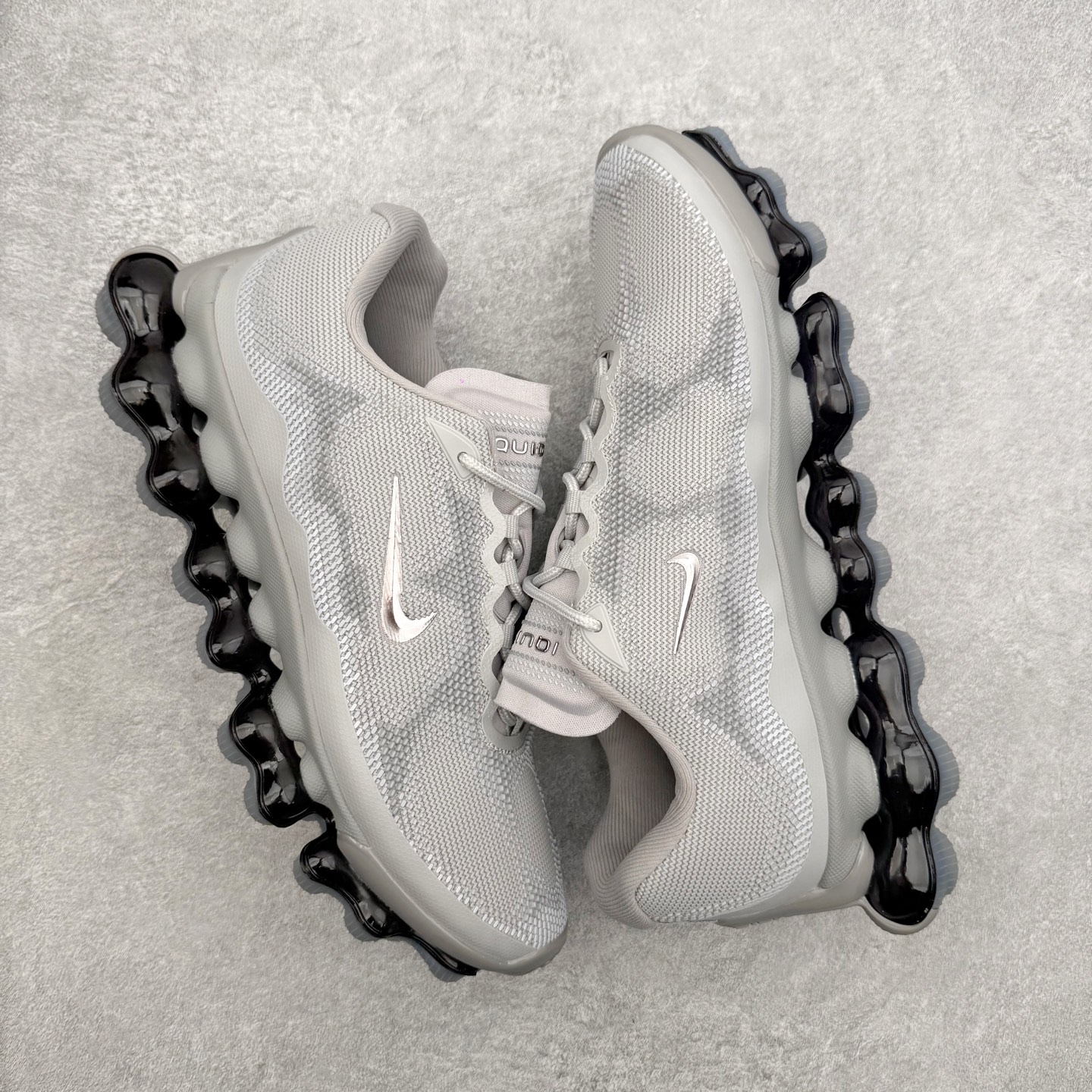 NK AIR LIQUID MAX 2026S 毒箭蛙新款气垫跑步鞋 Liquid Max 传承四十年 