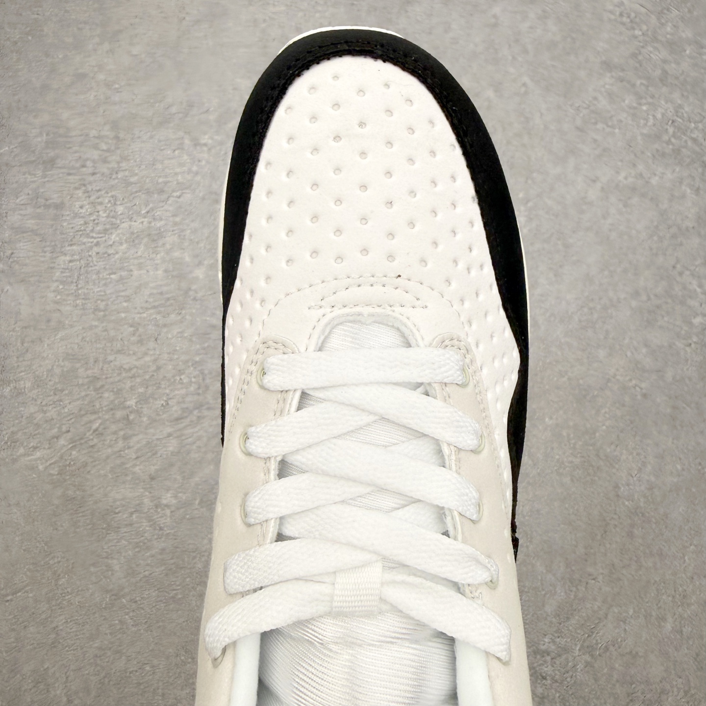 NK Air Max 1 初代复古气垫慢跑鞋 由Tinker Hatfeld和Mark Parker在1