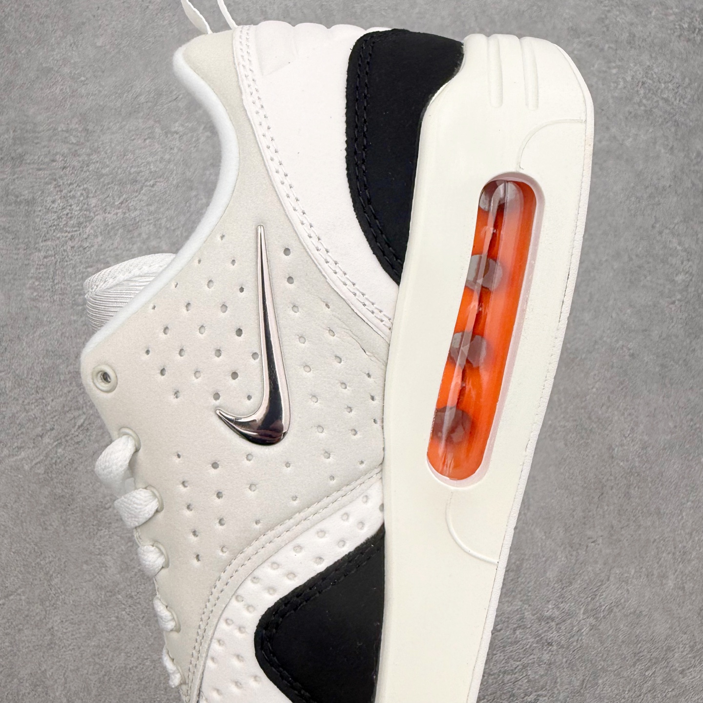 NK Air Max 1 初代复古气垫慢跑鞋 由Tinker Hatfeld和Mark Parker在1