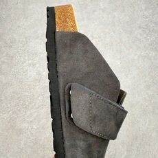 #GD广顶 Birkenstock Roma 勃肯绒面金属针扣软木底包头拖鞋 牛皮绒面革质地柔软 搭配可 #GD广顶 Birkenstock Roma 勃肯绒面金属针扣软木底包头拖鞋 牛皮绒面革质地柔软 搭配可