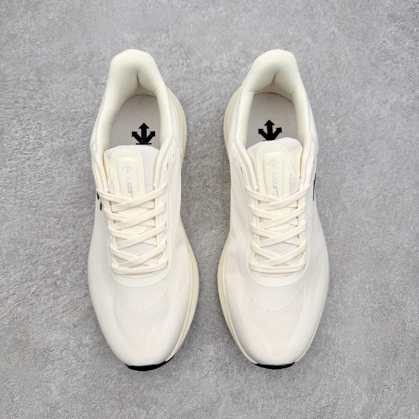 迪桑特DESCENTE Run Step Z-FOAM缓震 轻盈舒适柔软透气 低帮 休闲城市通勤 跑步鞋