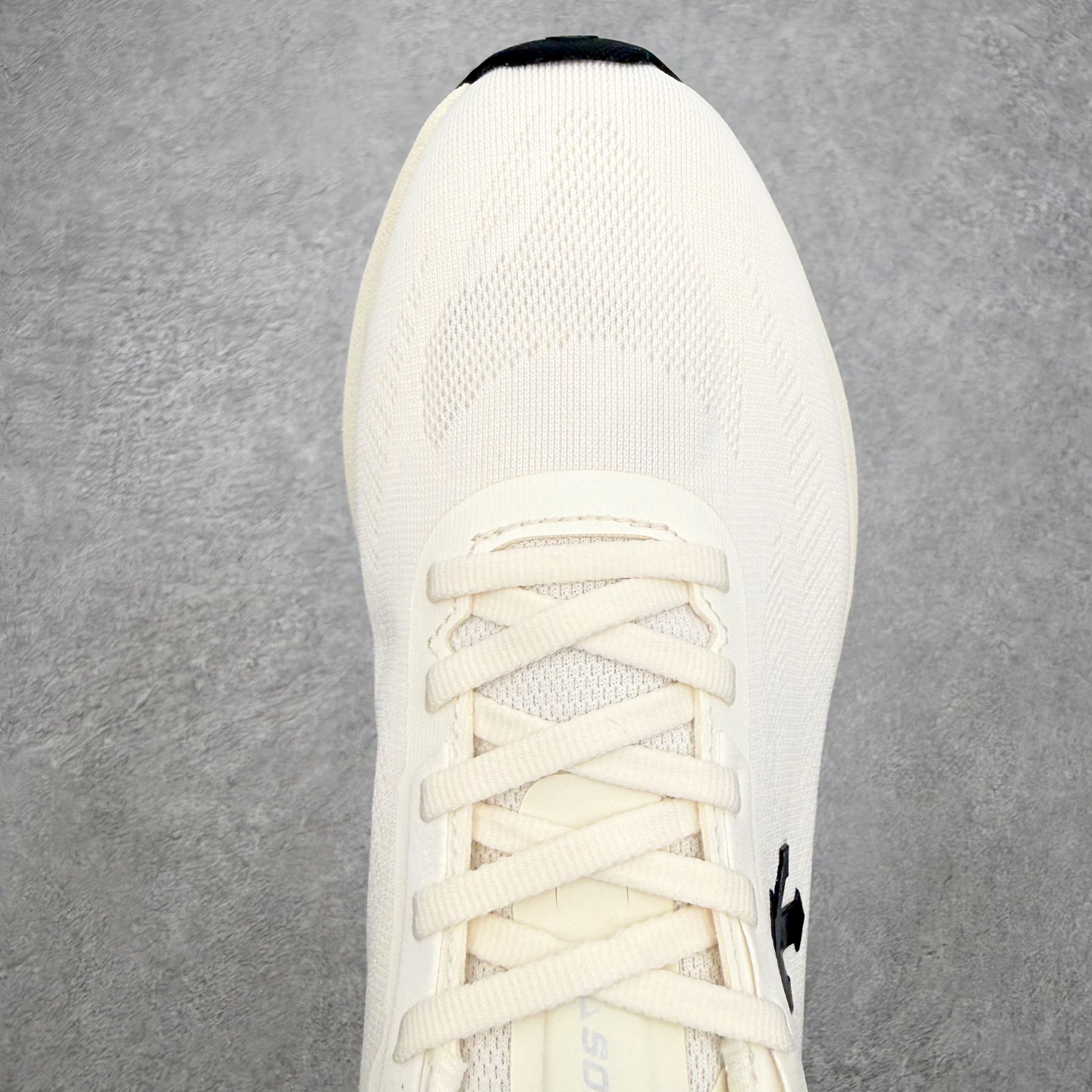 迪桑特DESCENTE Run Step Z-FOAM缓震 轻盈舒适柔软透气 低帮 休闲城市通勤 跑步鞋