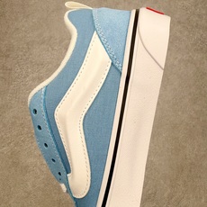 Vans Knu Skool 蓝白肥胖版立体大Logo 加厚鞋舌低帮复古休闲硫化面包鞋货号:VN000D Vans Knu Skool 蓝白肥胖版立体大Logo 加厚鞋舌低帮复古休闲硫化面包鞋货号:VN000D
