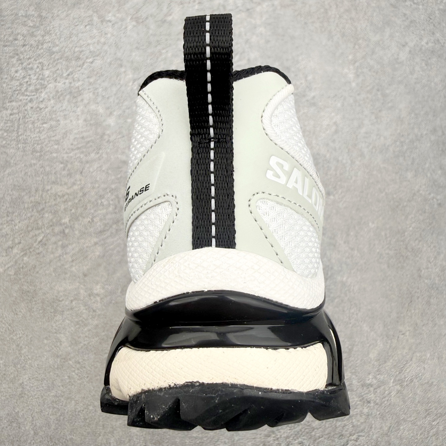 ＃纯原福利‼️Salomon 萨洛蒙 XT-6 复古机能户外跑鞋 这双XT-6 鞋面以锯齿状的包裹系统呈