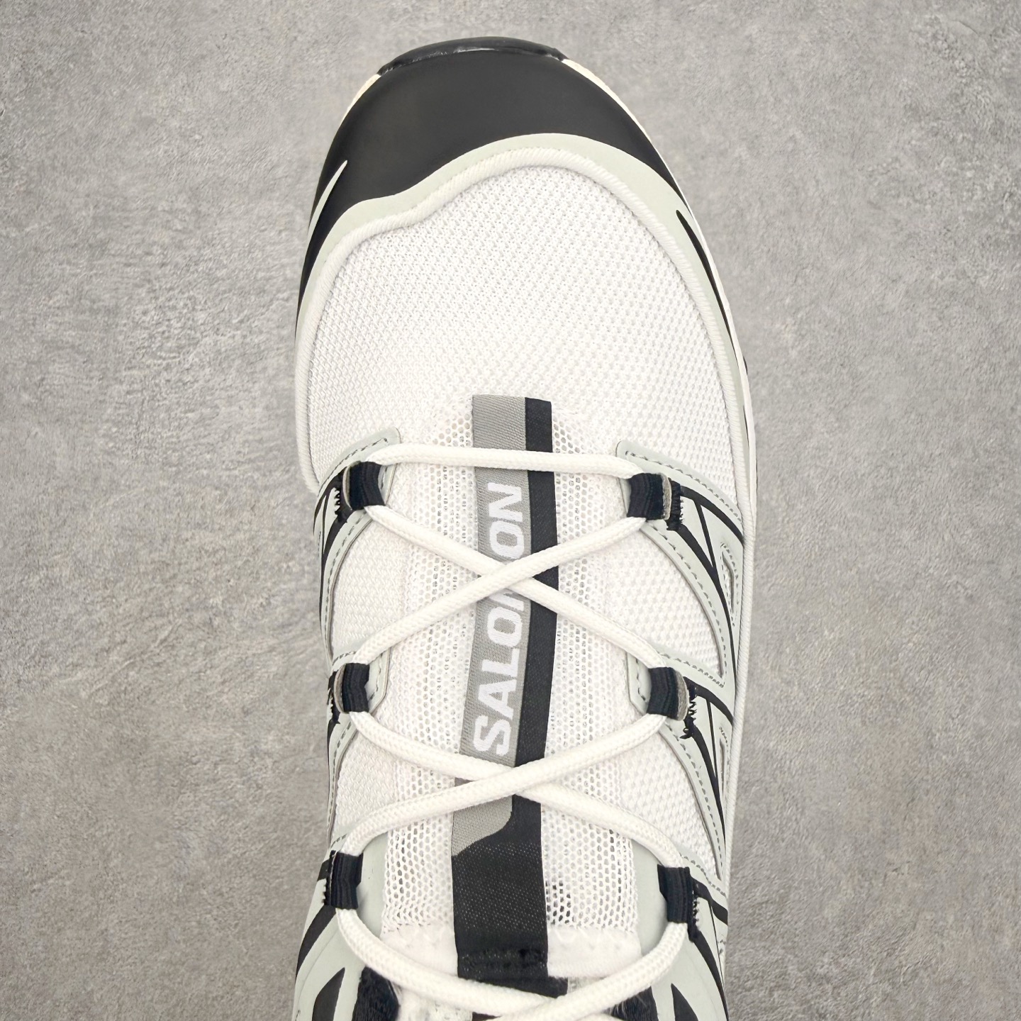 ＃纯原福利‼️Salomon 萨洛蒙 XT-6 复古机能户外跑鞋 这双XT-6 鞋面以锯齿状的包裹系统呈