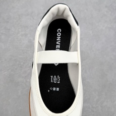 Converse Run Star Trainer复古松紧带 芭蕾风玛丽珍德训鞋鞋型设计采用浅口芭蕾鞋轮 Converse Run Star Trainer复古松紧带 芭蕾风玛丽珍德训鞋鞋型设计采用浅口芭蕾鞋轮