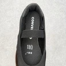 Converse Run Star Trainer复古松紧带 芭蕾风玛丽珍德训鞋鞋型设计采用浅口芭蕾鞋轮 Converse Run Star Trainer复古松紧带 芭蕾风玛丽珍德训鞋鞋型设计采用浅口芭蕾鞋轮