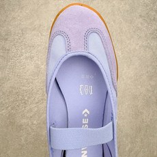 Converse Run Star Trainer复古松紧带 芭蕾风玛丽珍德训鞋鞋型设计采用浅口芭蕾鞋轮 Converse Run Star Trainer复古松紧带 芭蕾风玛丽珍德训鞋鞋型设计采用浅口芭蕾鞋轮