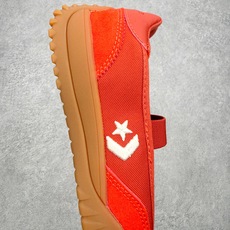 Converse Run Star Trainer复古松紧带 芭蕾风玛丽珍德训鞋鞋型设计采用浅口芭蕾鞋轮 Converse Run Star Trainer复古松紧带 芭蕾风玛丽珍德训鞋鞋型设计采用浅口芭蕾鞋轮