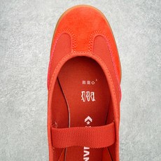 Converse Run Star Trainer复古松紧带 芭蕾风玛丽珍德训鞋鞋型设计采用浅口芭蕾鞋轮 Converse Run Star Trainer复古松紧带 芭蕾风玛丽珍德训鞋鞋型设计采用浅口芭蕾鞋轮