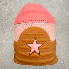 Converse Run Star Trainer复古松紧带 芭蕾风玛丽珍德训鞋鞋型设计采用浅口芭蕾鞋轮 Converse Run Star Trainer复古松紧带 芭蕾风玛丽珍德训鞋鞋型设计采用浅口芭蕾鞋轮