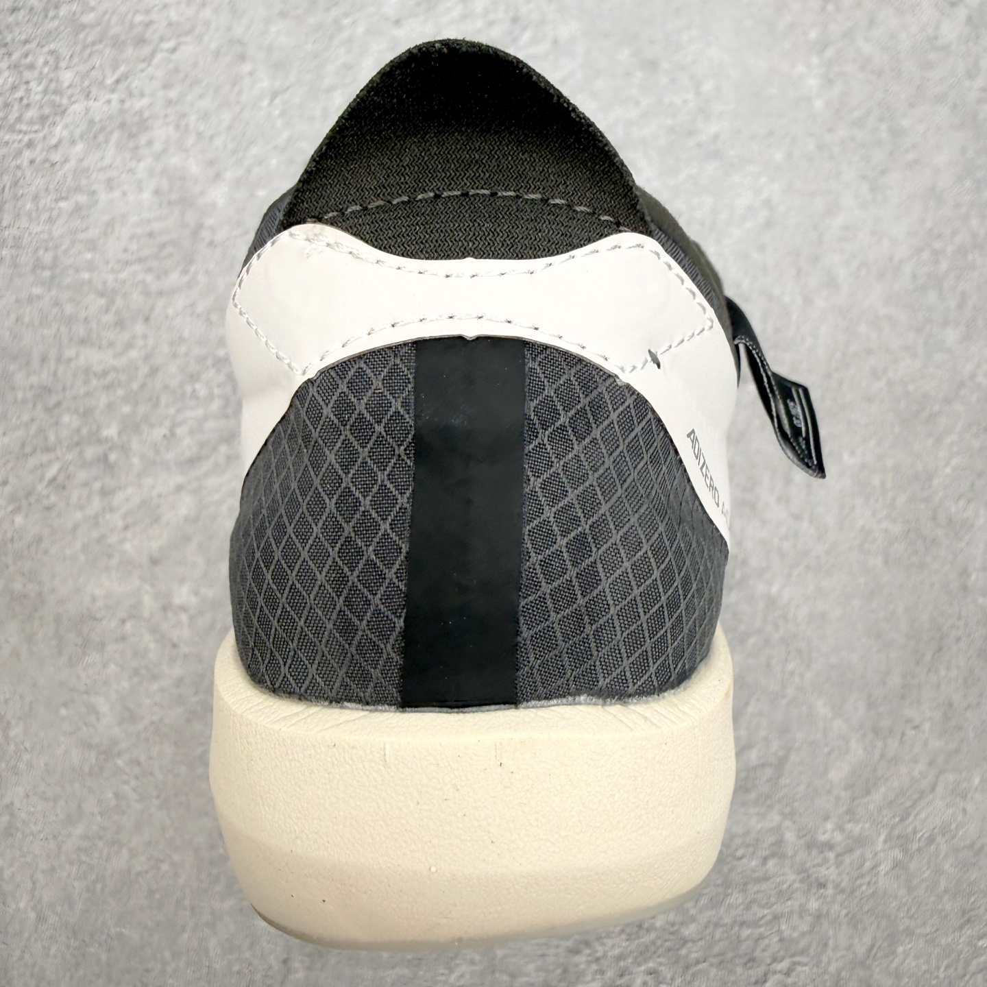 AD Adizero Adios 9 马拉松竞速专业跑鞋 JS3138 CELERMESH针织网面非常轻