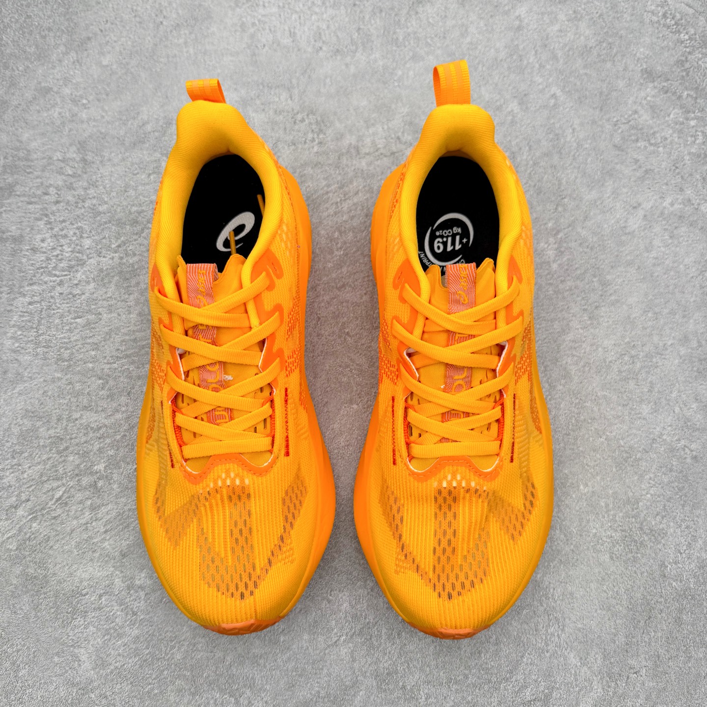 ＃XN ASICS NOVABLAST 5 舒适百搭低帮马拉松训练竞速跑步鞋 ASICS（亚瑟士）是日本