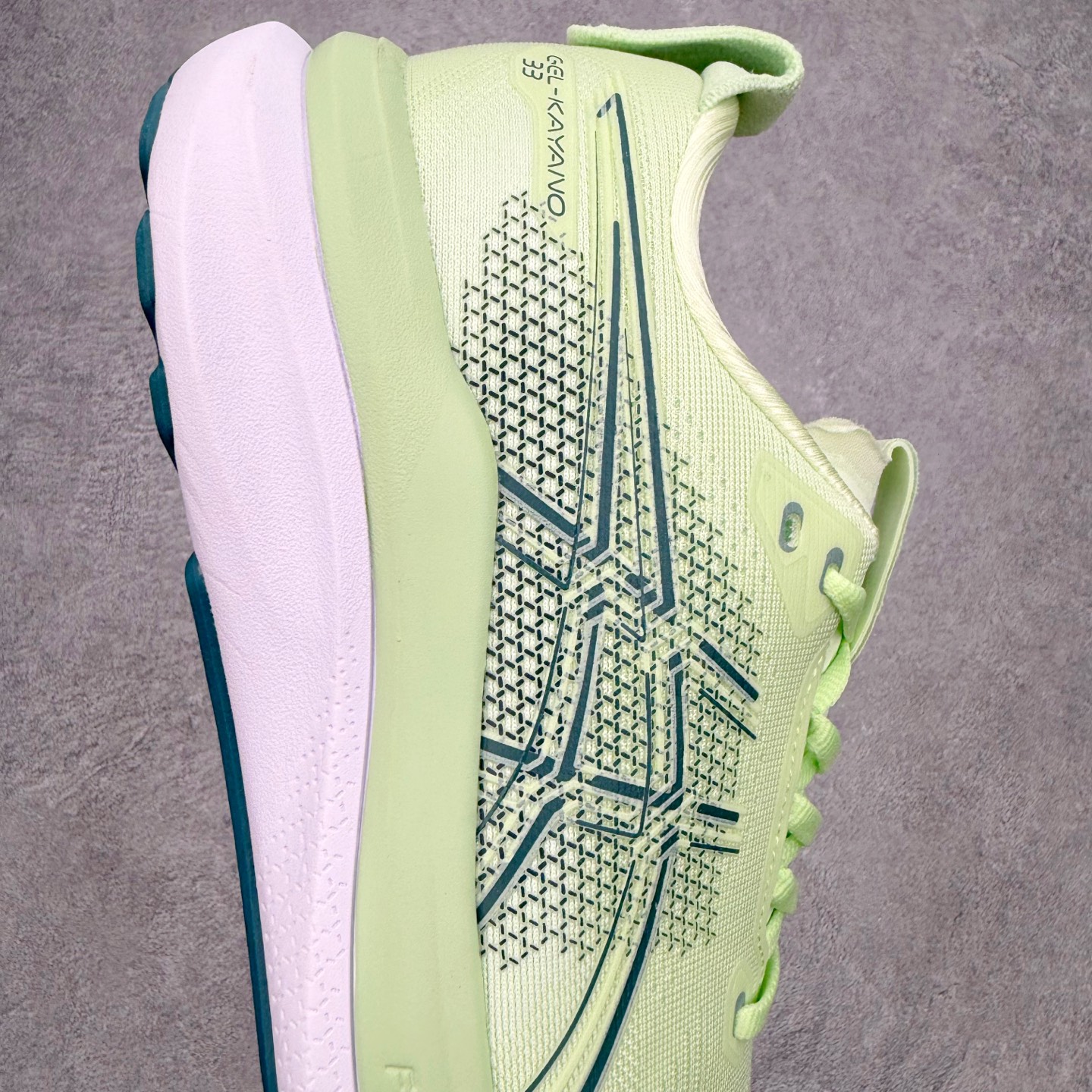 ASICS GEL-KAYANO 33 舒适贴合透气支撑回弹跑步鞋 ASICS（亚瑟士）是日本实业家鬼冢