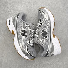 New Balance MR740 NB新百伦系列复古老爹风休闲运动慢跑鞋 采用轻质牛剖革拼接透气网眼衬 New Balance MR740 NB新百伦系列复古老爹风休闲运动慢跑鞋 采用轻质牛剖革拼接透气网眼衬