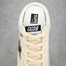 Golden Goose Super-Star GGDB 小脏鞋休闲时尚板鞋 设计有一种不修边幅的酷感 Golden Goose Super-Star GGDB 小脏鞋休闲时尚板鞋 设计有一种不修边幅的酷感