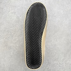 Golden Goose Super-Star GGDB 小脏鞋休闲时尚板鞋 设计有一种不修边幅的酷感 Golden Goose Super-Star GGDB 小脏鞋休闲时尚板鞋 设计有一种不修边幅的酷感