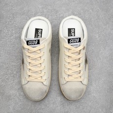 Golden Goose Super-Star GGDB 小脏鞋休闲时尚板鞋 设计有一种不修边幅的酷感 Golden Goose Super-Star GGDB 小脏鞋休闲时尚板鞋 设计有一种不修边幅的酷感