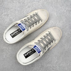 Golden Goose Super-Star GGDB 小脏鞋休闲时尚板鞋 设计有一种不修边幅的酷感 Golden Goose Super-Star GGDB 小脏鞋休闲时尚板鞋 设计有一种不修边幅的酷感