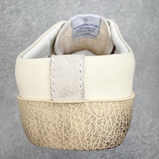 Golden Goose Super-Star GGDB 小脏鞋休闲时尚板鞋 设计有一种不修边幅的酷感 Golden Goose Super-Star GGDB 小脏鞋休闲时尚板鞋 设计有一种不修边幅的酷感