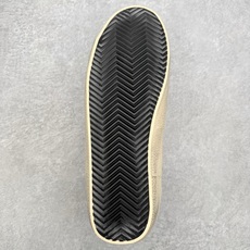 Golden Goose Super-Star GGDB 小脏鞋休闲时尚板鞋 设计有一种不修边幅的酷感 Golden Goose Super-Star GGDB 小脏鞋休闲时尚板鞋 设计有一种不修边幅的酷感